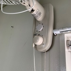 ❤️断捨離早い者勝ち　壁掛け首振り扇風機使用頻度少ないですの画像