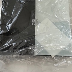 新品ジバンシー　 プレートとマグカップセット　　　の画像