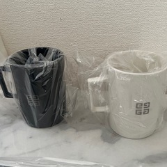 新品ジバンシー　 プレートとマグカップセット　　　の画像