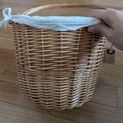 【お渡し決まりました】カゴ　木製の画像