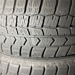 185/60r15 スタッドレスタイヤダンロップ4本セットの画像