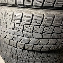 185/60r15 スタッドレスタイヤダンロップ4本セットの画像