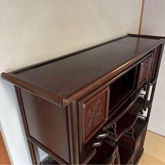 唐木家具 紫檀 茶箪笥 飾り棚 唐草透彫りの画像