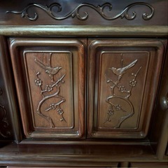 唐木家具 紫檀 茶箪笥 飾り棚 唐草透彫りの画像