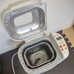 ホームベーカリー　計量カップ&計量スプーン付き　ご希望でしたら、パンのレシピ本も一緒に差し上げます！の画像