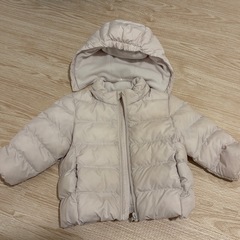 ユニクロ パフテックウォッシャブルパーカー 80 ナチュラル（白）の画像