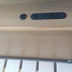 札幌市近郊にお住まいの方限定！送料無料！シングルすのこベッド コンセント、照明、宮棚付きの画像