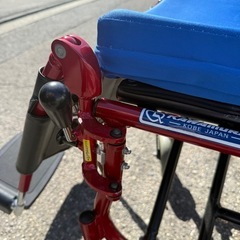 リクライニング車椅子の画像