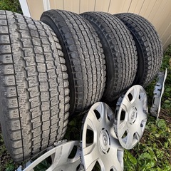 ハイエース レジアスエーススタッドレスタイヤホイールセットの画像