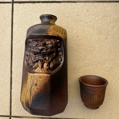 よく分からない、酒瓶？
の画像