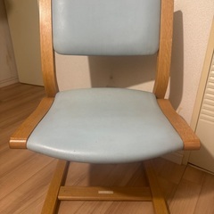 カリモク・ベネッセ共同開発　学びデスク＆成長チェア　セットの画像