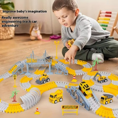 トンリ電動トラックおもちゃの電車セットは、3〜6歳の男の子に最適です。電動トラックカーは、スプライス可能なトラックでレースが楽しめるおもちゃで、クリスマスや誕生日のプレゼントにぴったりです。の画像