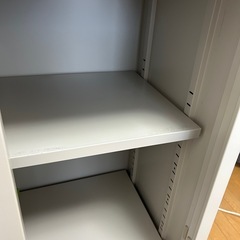 コクヨ　金属製キャビネット　鍵2本　3段の画像