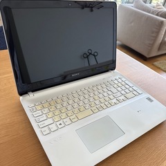 SONY VAIO SVF153B1GNの画像