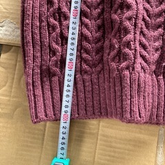 ユニクロセーターLサイズの画像