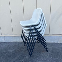 ５脚セット　KOKUYO コクヨ スタッキングチェアの画像
