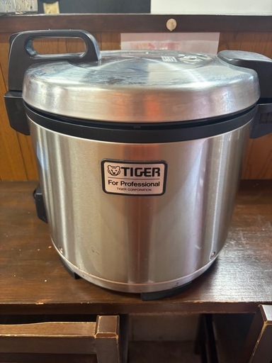 電気炊飯器