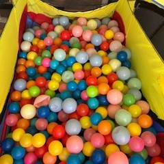 子供　ボールプール　車型キッズテントの画像