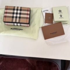 Burberry三つ折りさいふ財布の画像
