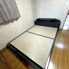 【受け渡し待ち】ダブルベッド　フレーム付きの画像