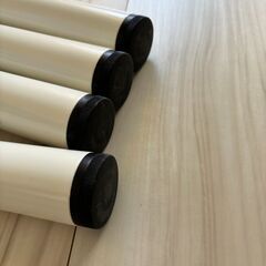 デスク　テーブルの脚　4本　イケア　ADILS 22724　約70cm　オフホワイトの画像