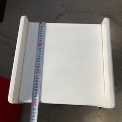 白いスリッパラックの画像