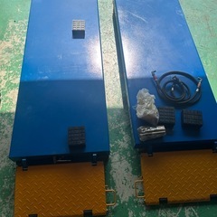 自動車リフトの画像