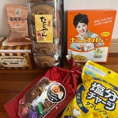 お得🉐食品♦️お菓子カレー紅茶などの画像