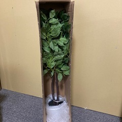 未使用品　Nearly Natural 人工樹木 フィカスの画像