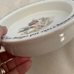 ウェッジウット　ピーターラビットの深皿の画像