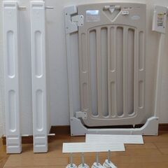 日本育児　ベビーゲートの画像