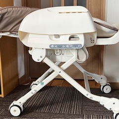 コンビ　 ハイローチェア(電動)の画像