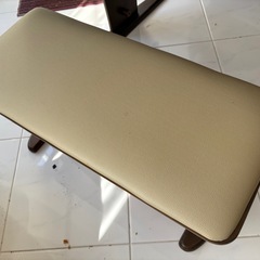 ダイニングテーブル+イス2脚+長椅子の画像