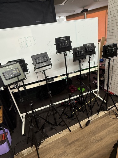 NEEWER NL660/スタンドセット×7+予備機材NEEWER NL660など 撮影機材、撮影照明