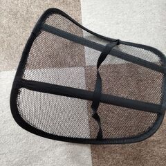 背中　腰当て　クッションの画像