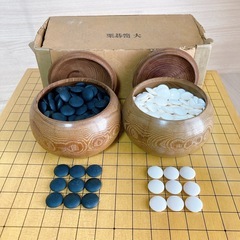 囲碁セット 天柾 柾目 5.8寸 蛤碁石28号 はまぐり 足付き ヘソ有りの画像