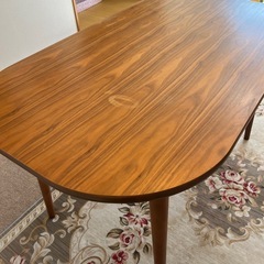 ダイニングテーブル4〜６人掛けの画像