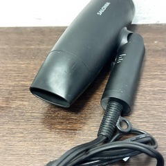 サロニア　ドライヤー　黒の画像