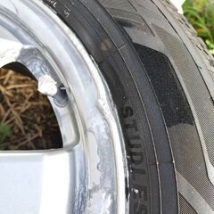 ヨコハマ 195/65R15 スノータイヤ の画像