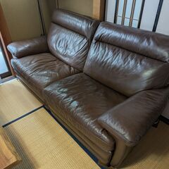 ニトリ 本革電動リクライニングソファ（3人掛け）約2m幅の画像