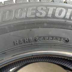新品スタッドレス 215/65 R16 BRIDGESTONE BLIZZAKの画像