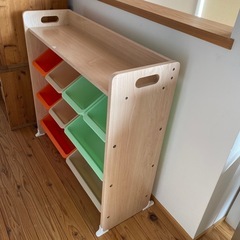 おもちゃラックの画像