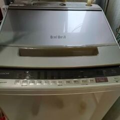 洗濯機と乾燥機のセット。接続できる器具もあります。の画像