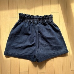 ショートパンツ　150㎝の画像