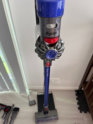 ダイソン　V7 fluffy スタンド付き
