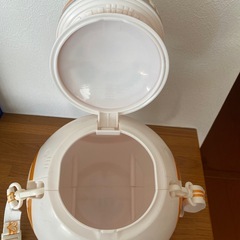 スターウォーズBB8ポップコーンバスケットの画像