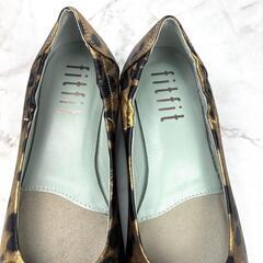 【美品】fitfit フィットフィット ヒョウ柄 フラワー パンプス 22.5の画像