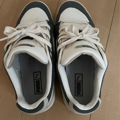 PUMAスニーカーの画像