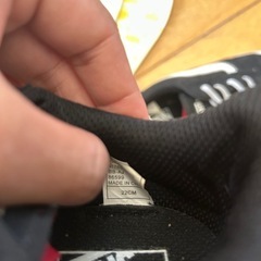 👟 VANS（ヴァンズ）MODULO キッズスニーカー ブラック/ホワイト 22cm 中古　ぐでたまインナーつき付きの画像