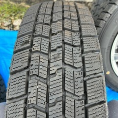 ホイール付きスタッドレスタイヤ(軽自動車
)の画像